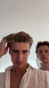 Exploring the Talents of Jamie Putnam in Modern Music