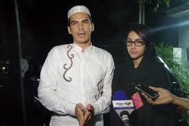 Umur 29 tahun) adalah model dan aktris berkebangsaan indonesia. Ingin Hidup Damai Tsania Marwa Rencanakan Pertemuan Dengan Atalarik