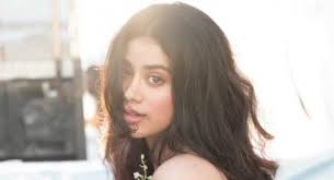 Here's janhvi spilling some major beans. 5 Spot Mewah Rumah Janhvi Kapoor Anak Sridevi Yang Lagi Naik Daun