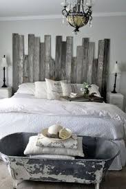Fabriquer Une Tete De Lit En Bois De Recup Originale Tete De Lit Bois Chambre Grise Et Blanche Et Idee Tete De Lit