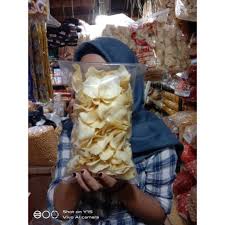 Sehingga banyak produsen keripik singkong mulai beralih jalur dengan menambahkan rasa manis pada keripik singkong pedas pada produk yang diciptakannya. Kripik Singkong Manis Asin Asin Rasa Gadung Shopee Indonesia