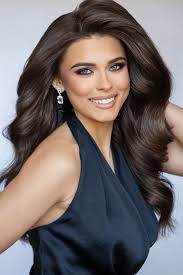 Annamaria Thomas Official is with Miami Public Library Youth Department.