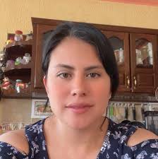 Mi niño de la nada... Mama, mira mis músculos 💪🤭🤣