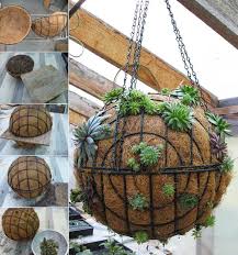 Bildergebnis für betonkugel zum bepflanzen selber machen von gartendeko zum bepflanzen, quelle:www.pinterest.de. Gartendeko Selber Machen Diy Gartenkugeln Freshouse