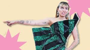 That's what happens when you get a bunch of young girls together. Miley Cyrus Reacts To Chris Hemsworth S Liam Breakup Shade Stylecaster