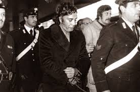 Tommaso #buscetta fece i nomi, mai usciti, di uomini politici di primo piano affiliati a cosa nostra domenico buscetta was gunned down outside his palermo gift shop on monday. Tommaso Buscetta Un Collaboratore Tra Luci Ed Ombre Capitolo 1 L Identita Di Clio