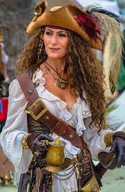 Grand Pirate Vetements Pirates Costume De Pirate Costume De Pirate Diy