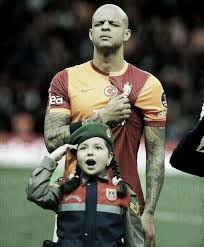 Fatih terim alternatifli liste verir onun içinden oyuncu alınır yada fatih terim'e scoutlar önerir ki onlar da terim'e rağmen o koltuklarda oturamazlar. Tek Sevda M Gs Icin 140 Fikir 2021 Aslanlar Hayatin Anlami Siyah Aslan