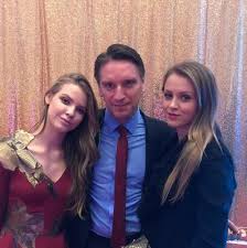 Tomasz lis urodził się w zielonej górze jako syn wandy i stefana lisów. Corka Lisa Obronila Magisterke Choc Na Uczelni Polskiej A Nie Tej Ladnej Amerykanskiej Super Express Wiadomosci Polityka Sport