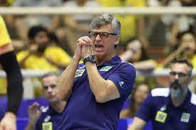 Renan dal zotto, técnico da seleção masculina de vôlei, segue internado na unidade de terapia intensiva (uti) da instituição. Renan Dal Zotto E Extubado E Apresenta Quadro De Saude Estavel 24 04 2021 Esporte Folha