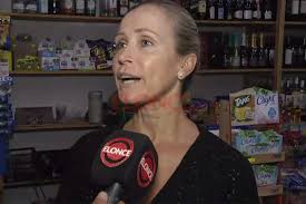 A partir de una donación de dinero, se adquirieron 60 kits escolares