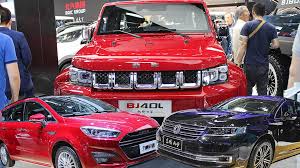 Inzwischen haben auch die hersteller im reich der mitte in teilen zu einer eigenen designsprache gefunden. Dreiste Kopien Auf Der Messe Auto China 2018 Leben Wissen Bild De