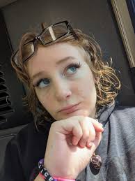 Feeling confident and grounded with self decoration