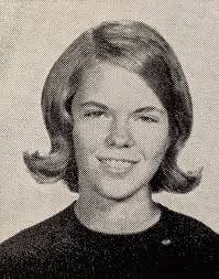 Carolyn Fogle's Instagram, Twitter & Facebook