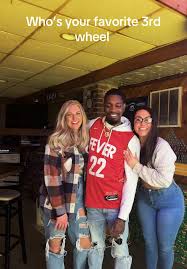 Favorite Couples to 3rd Wheel With