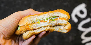 Bk Original Chicken Sandwich Calories I Compared The Legendary Mcchicken With 4 Cheap Sandwiches From Other Fast Food Chains And It Proved The Original Is Still The Best Food Mcchicken Fast Food Chains
