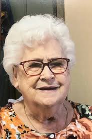 Della Singleton's Instagram, Twitter & Facebook