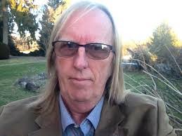 Billie Beard's Instagram, Twitter & Facebook