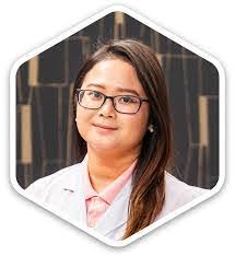 Amanda Sharrett's Instagram, Twitter & Facebook