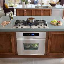 Like your standard range, a single wall oven has one cooking area for which to bake, roast or broil your favorite dishes. Pin On Possible Dream Home Ideas