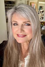 Happy Valentine's Day!! I hope you're having a sweet day! We're seeing the  sun here in Nashville for the first time in several days which lifts the  heart! Perfect timing! Love to