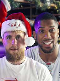 Katie or Amanda, who you got??? Taylor vs. Serrano 3 is LIVE NOW