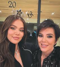 Happy New Year! Wishing you all an incredible year ahead. Here's to a 2025  filled with joy and blessings. #2025 #HappyNewYear 🤍🎉