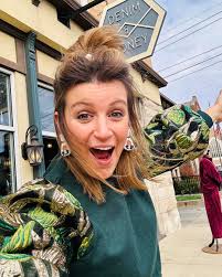 Happy FRIENDSgiving!!!🧡🤎🧡 Come...