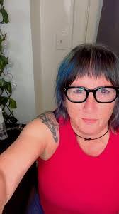 Veronica Sexton's Instagram, Twitter & Facebook