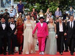 Jun 30, 2021 · ¡lee byung hun, song kang ho e im siwan se dirigen a cannes, francia, para participar en el 74° festival de cine de cannes! Spike Lee Annette Kick Off 74th Cannes Film Festival Hollywood Gulf News