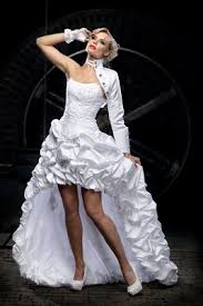 Maybe you would like to learn more about one of these? Aussergewohnliche Brautkleider Lucardis Feist Extravagante Brautmode Hochzeitsanzuge Und Ausgefallene Gehrocke