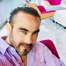 Enrique Rojo Granados (@Henry_Red)