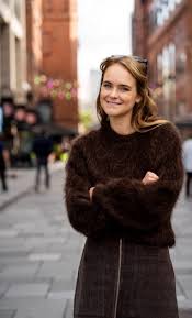 Linnéa myhre ретвитнул(а) christopher pahle pluss. Linnea Myhre Apen Og Aerlig Vaer Din Egen Venninne Rode Kors