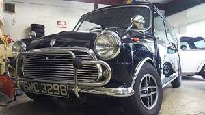 mini1000 マーク2仕様 黒い車体に10インチのタイヤで フロントにナッジバー 価格は ask ひとつだけ言える事はask の車は決して安くはない forester に thule antique cars car suv car