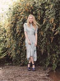 Dakota Fanning S Ethereal Spring Fashion Shoot For Jimmy Choo Dakota And Elle Fanning Summer Fashion 2017 Fashion