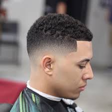 Breathtaking 39 Stylish Short Fade Haircut For Men Http Glamisse Com Index Php 2018 10 23 39 Stylish Short F Mens Haircuts Fade Haircuts For Men Fade Haircut