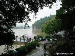 Tempat wisata terkenal dan terbaik di hainan menjadi daya tarik tersendiri bagi wisatawan yang liburan ke negara china. Backpacking Di China Guilin Patah Tumbuh