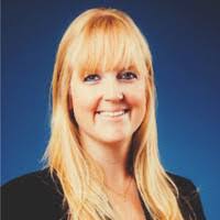 Lindsey Pace's Instagram, Twitter & Facebook