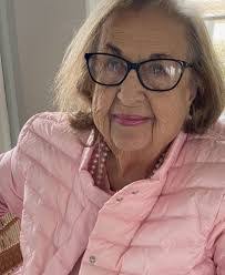 Joanne Cavallo's Instagram, Twitter & Facebook