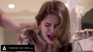 Kinky Couple Tries Remote Butt Plug At Dinner Party - XNXX.COM