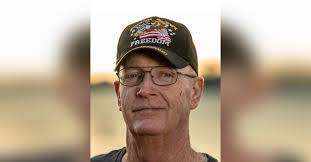 Lee Baumgardner's Instagram, Twitter & Facebook