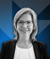 Bundesministerin für klimaschutz, umwelt, energie, mobilität, innovation und technologie. Leonore Gewessler Business Insider Trends Festival 2020