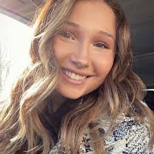 Amber Strohl's Instagram, Twitter & Facebook