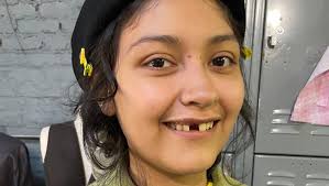 Anais Macias's Instagram, Twitter & Facebook