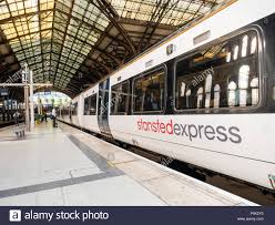 On most journeys, the train will make two stops, one at. Stansted Express Zug Zur Liverpool Street Station London Uk Stockfotografie Alamy