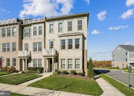 2073 Alder Ln, Dumfries, VA 22026 | Redfin