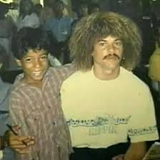 Silvestre francisco dangond corrales est une chanteuse colombienne. La Noche Que Kaleth No Pudo Cantar Con Su Compadre Silvestre En La Plaza Alfonso Lopez Primera Linea