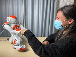 Robots can be used to detect mental health issues in children: Cambridge  study | Fortune Well