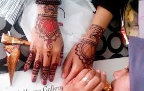 Demikianlah gambar henna tangan yang simple dan cantik. 100 Gambar Henna Tangan Simple Dan Bagus Wild Country Fine Arts