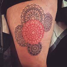 Mandala Tattoos 50 Schonste Beispiele Beste Tattoo Ideen Tattoos Mandala Tattoo Freedom Tattoos